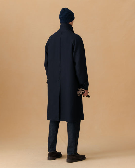 Wool Cashmere Unstructured Raglan Sleeve Overcoat Back Model Image