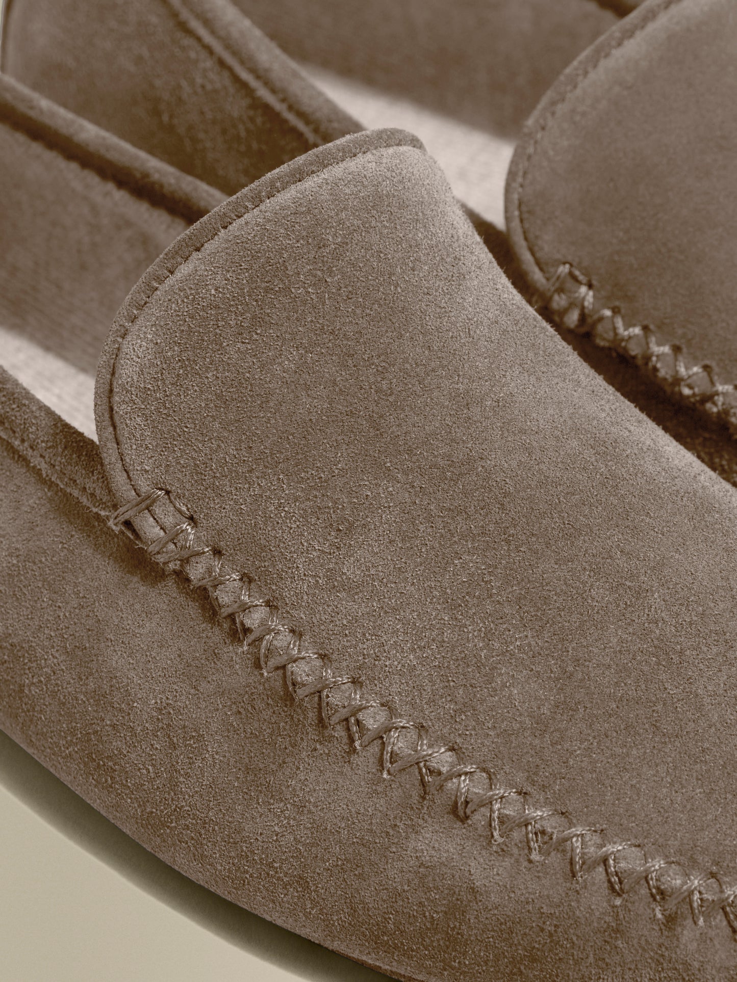 Cashmere Lined Suede Slippers Beige Product Close