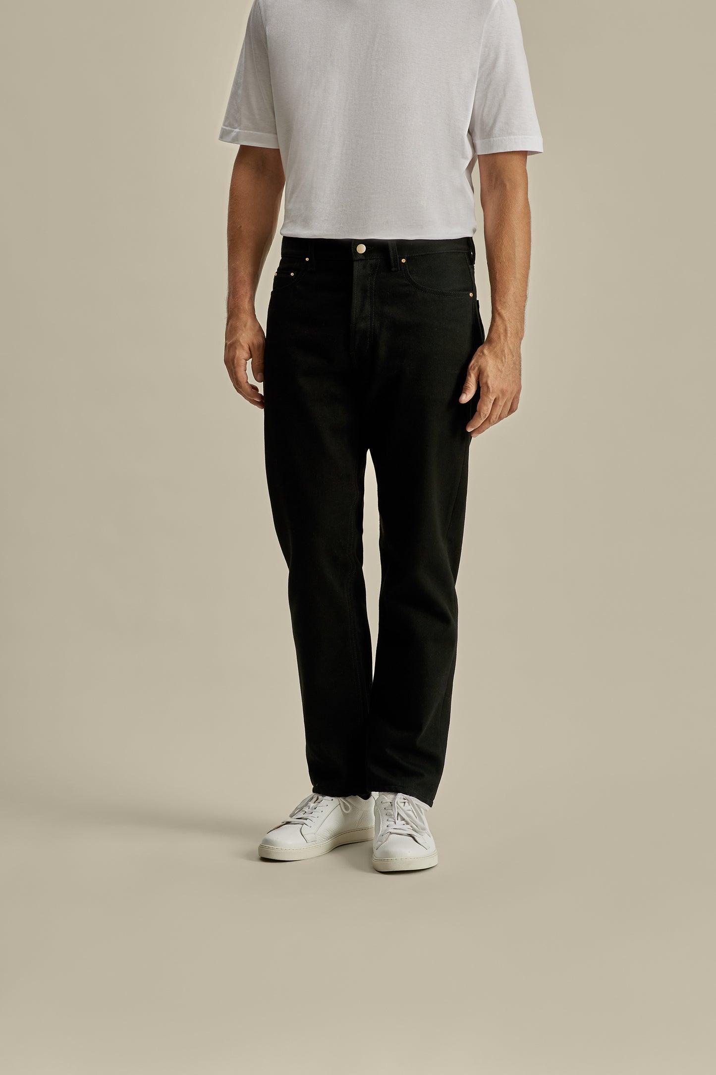 Denim Easy Fit Jeans Black Model Cropped Front Image