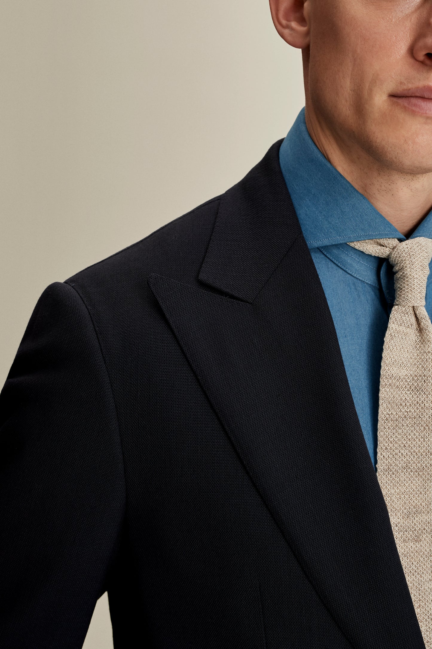 Wool Single Breasted Wide Peak Lapel Suit Navy Detail Model Image