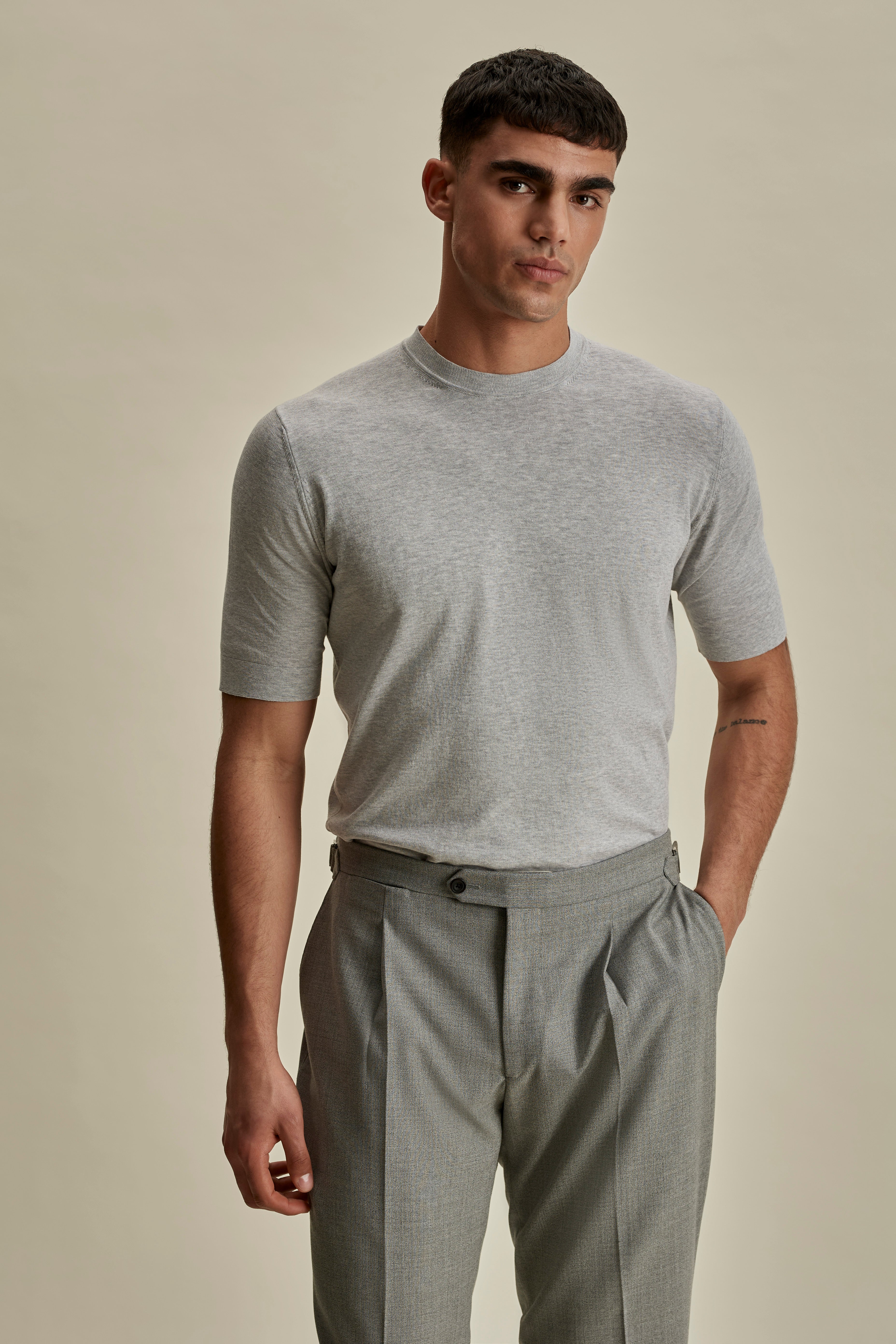 Crepe Cotton T-Shirt Grey Mid Crop Model Image