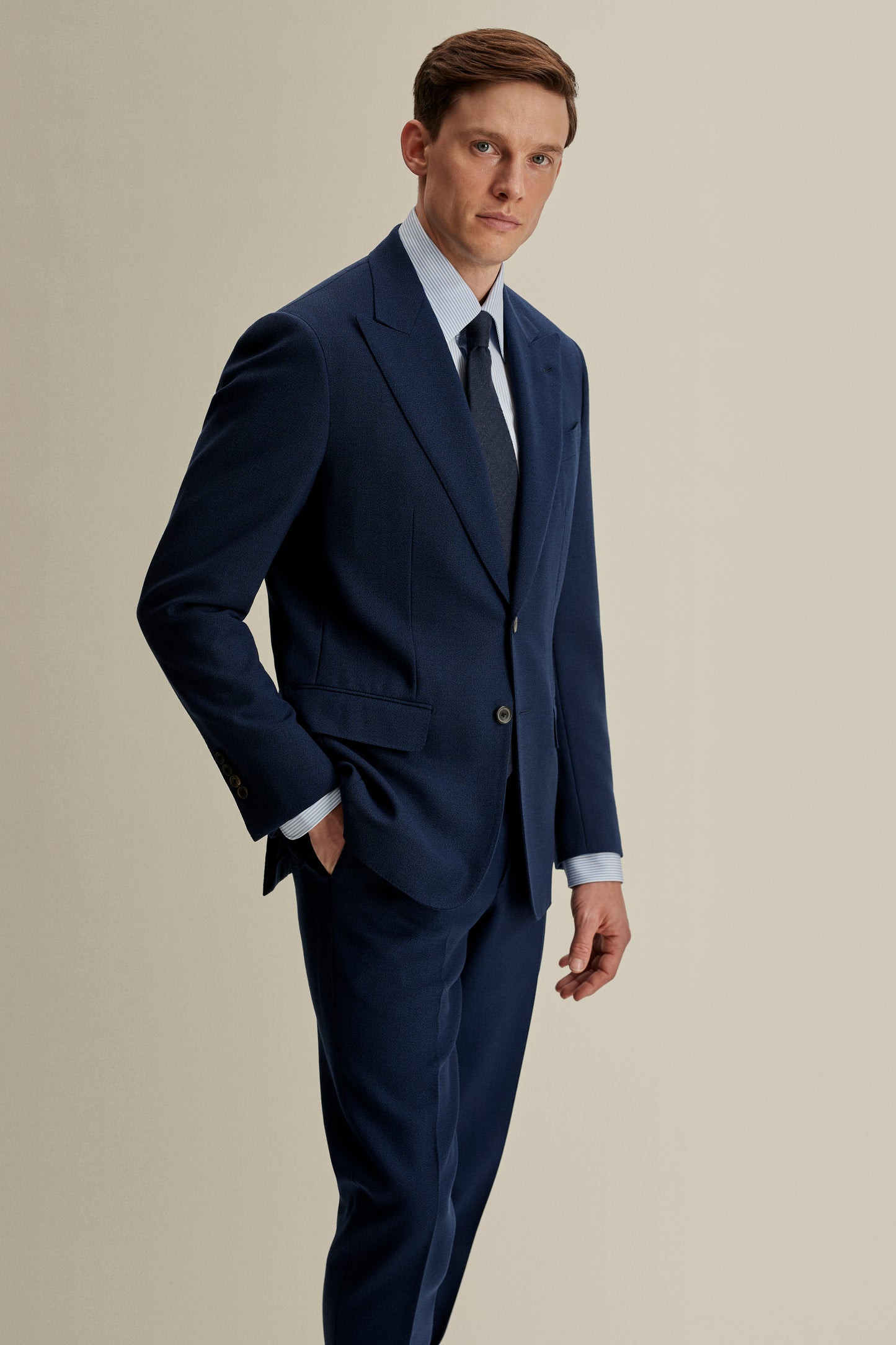 Single Breasted Wool Peak Lapel Suit French Navy Model Crop Model Image