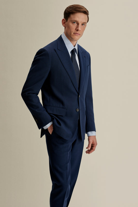 Single Breasted Wool Peak Lapel Suit French Navy Model Crop Model Image