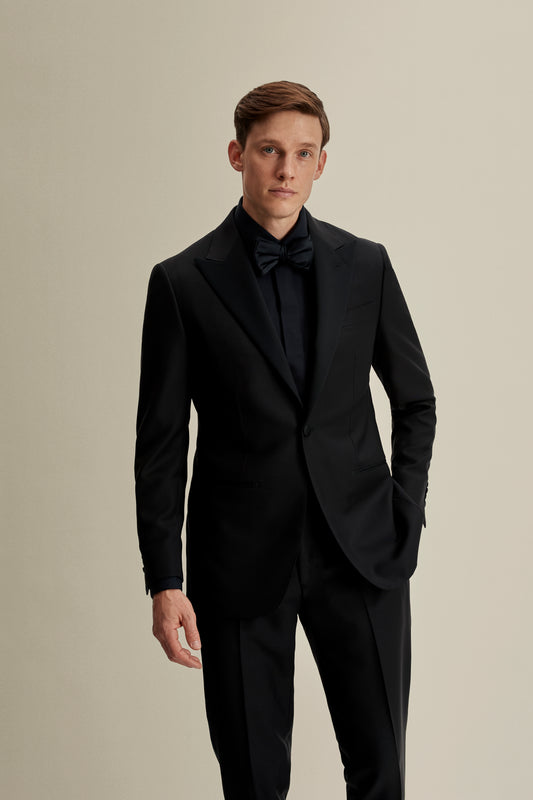 Peak Lapel Dinner Suit Midnight Navy Crop Model Image