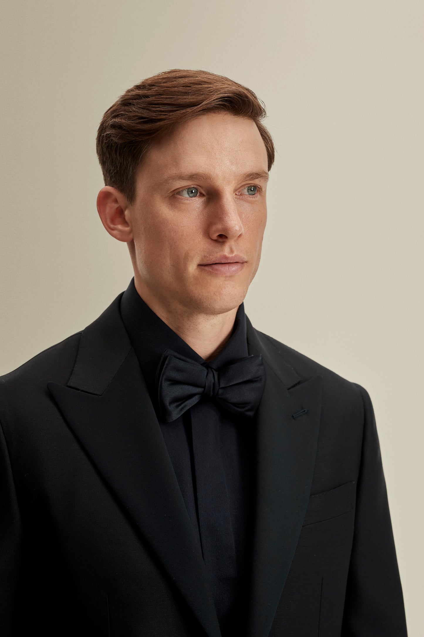 Silk Bow Tie Midnight Navy Model Image
