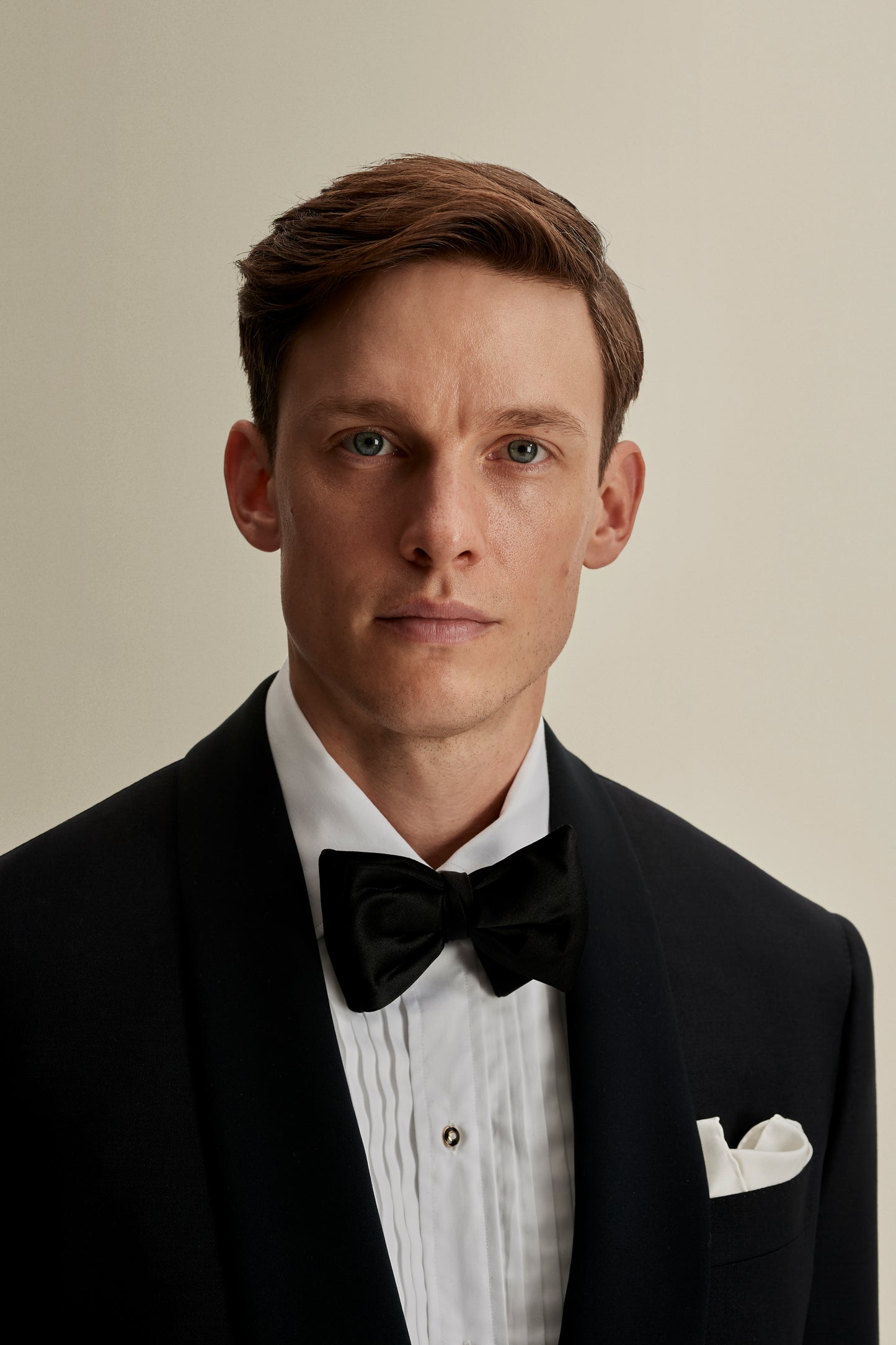 Shawl Lapel Dinner Suit Midnight Navy Model Detail Image