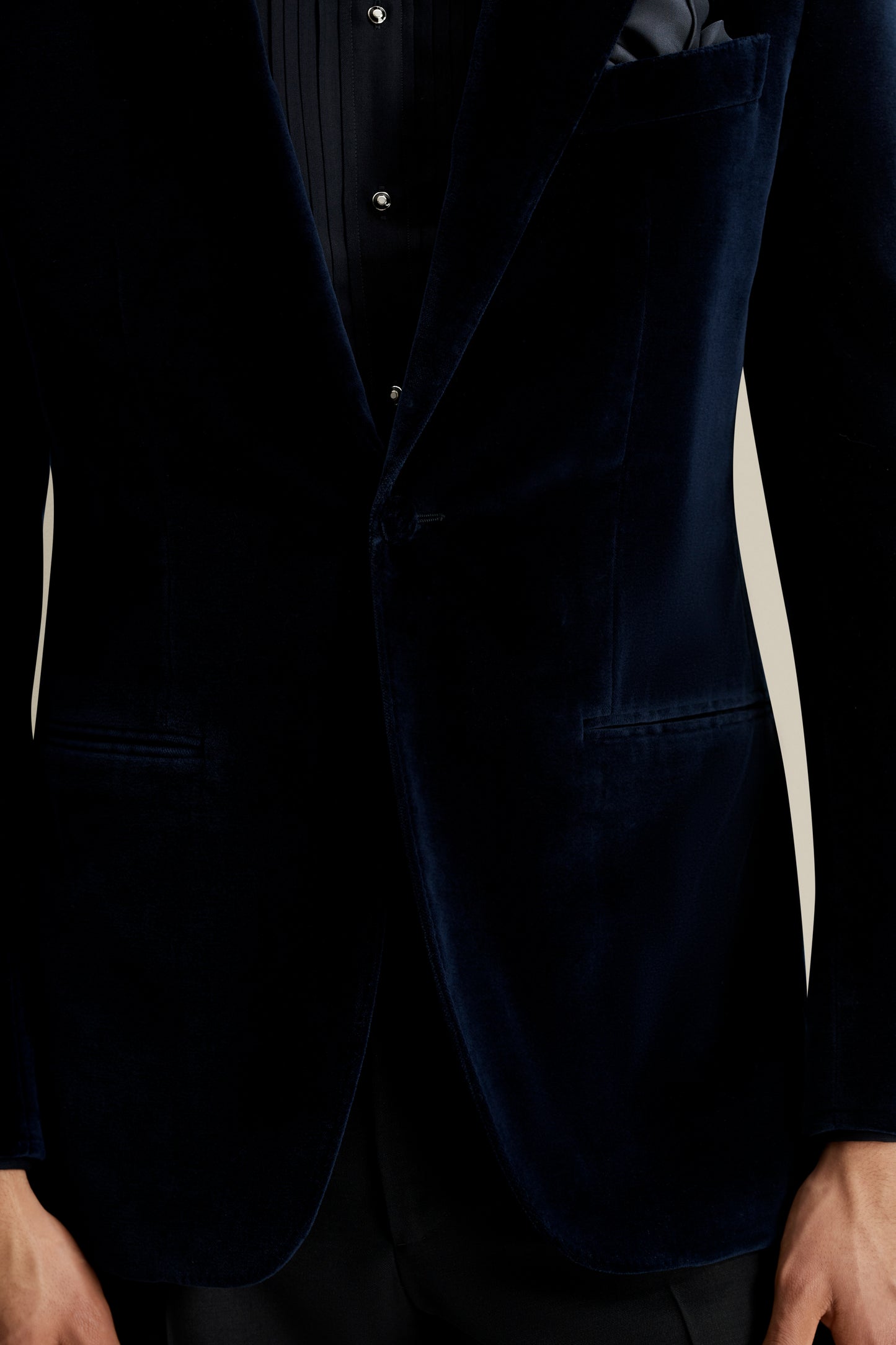 Velvet Single Breasted Peak Lapel Dinner Jacket Navy Model Detail Image
