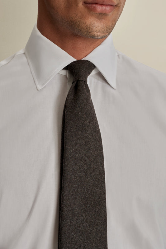 Cashmere Tie Brown Model Image