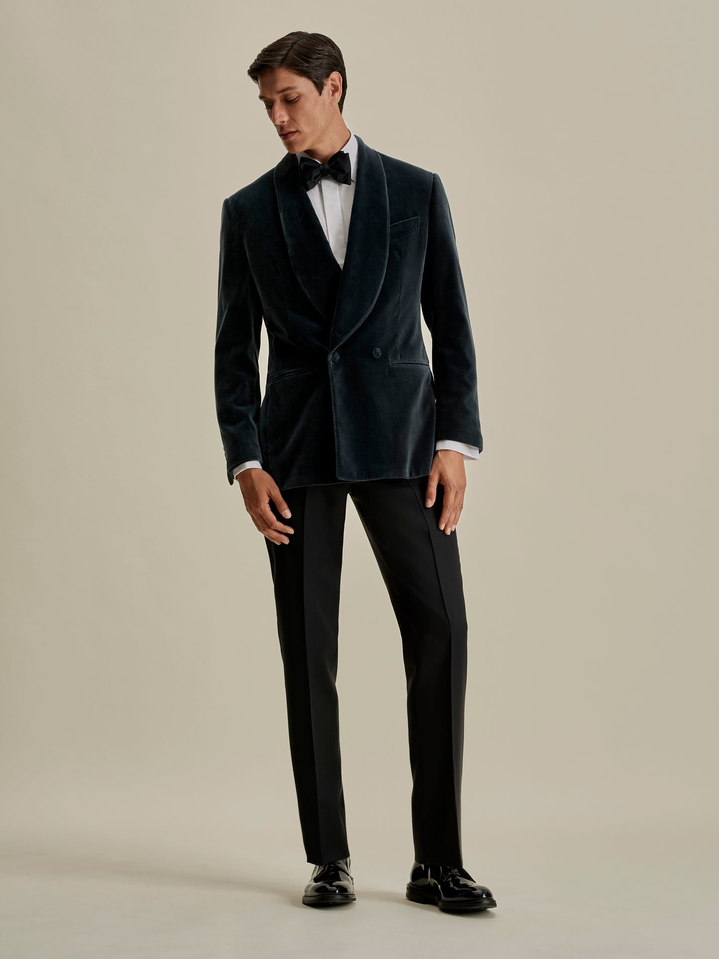 Velvet Double Breasted Shawl Lapel Dinner Jacket Model Image