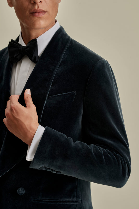 Velvet Double Breasted Shawl Lapel Dinner Jacket Model Sleeve Image