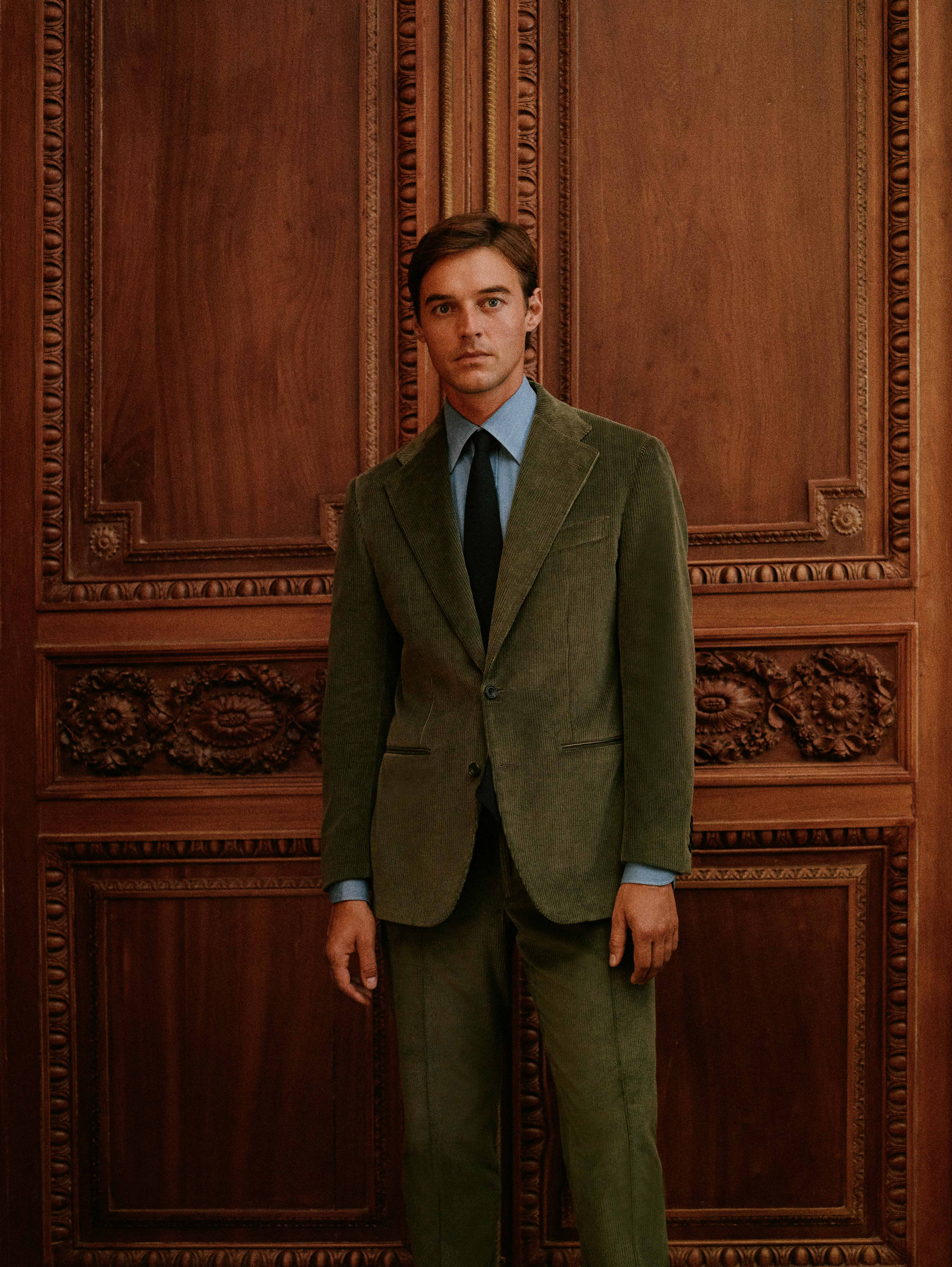Autumn Winter Brown Suit Model Image