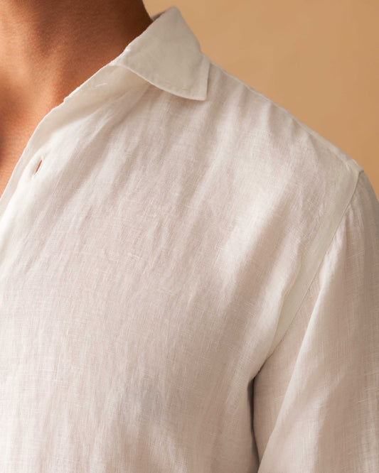 Linen Cutaway Collar Shirt White Model Collar Image