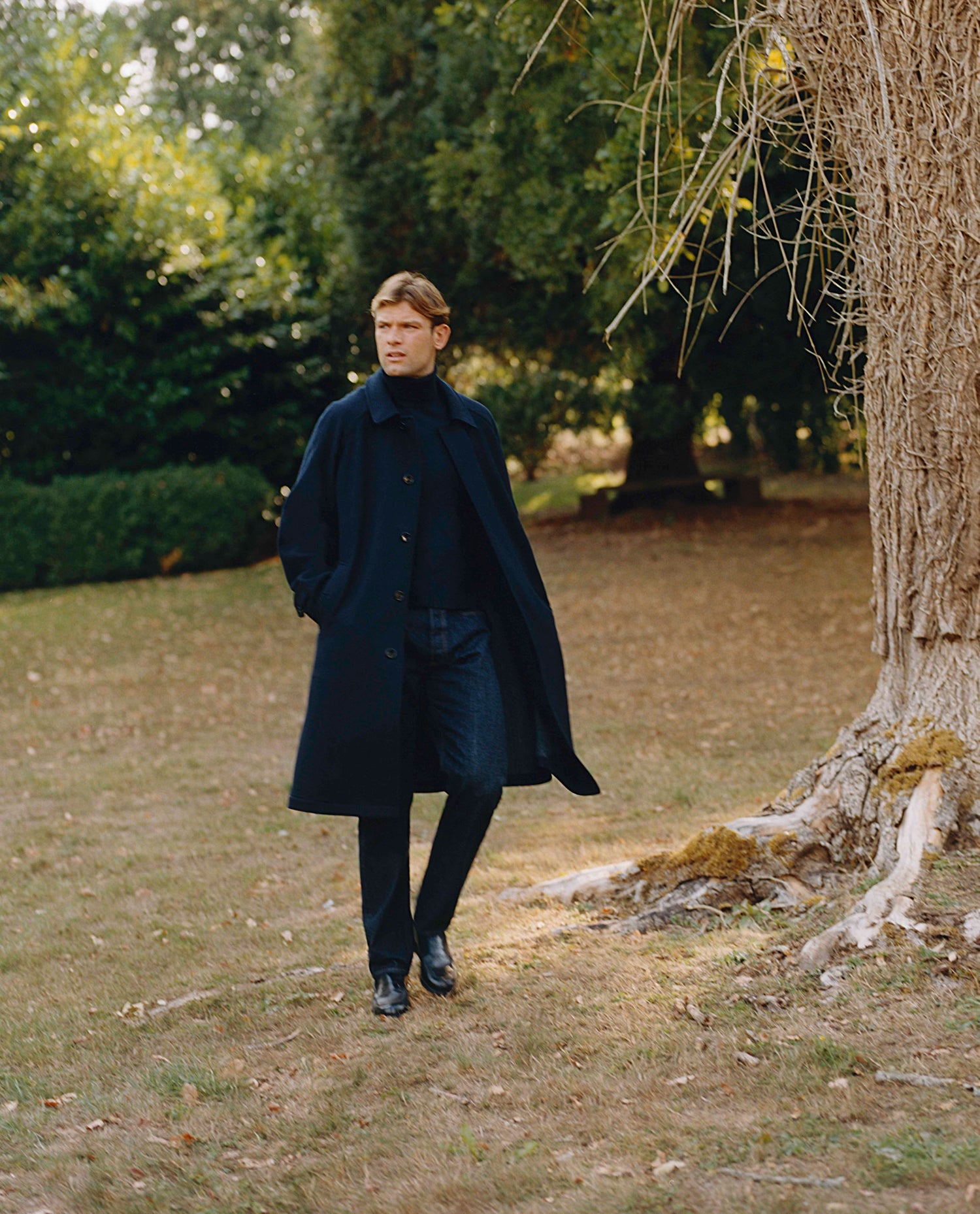 Calf Leather Penny Loafer Shoes Black Model Image