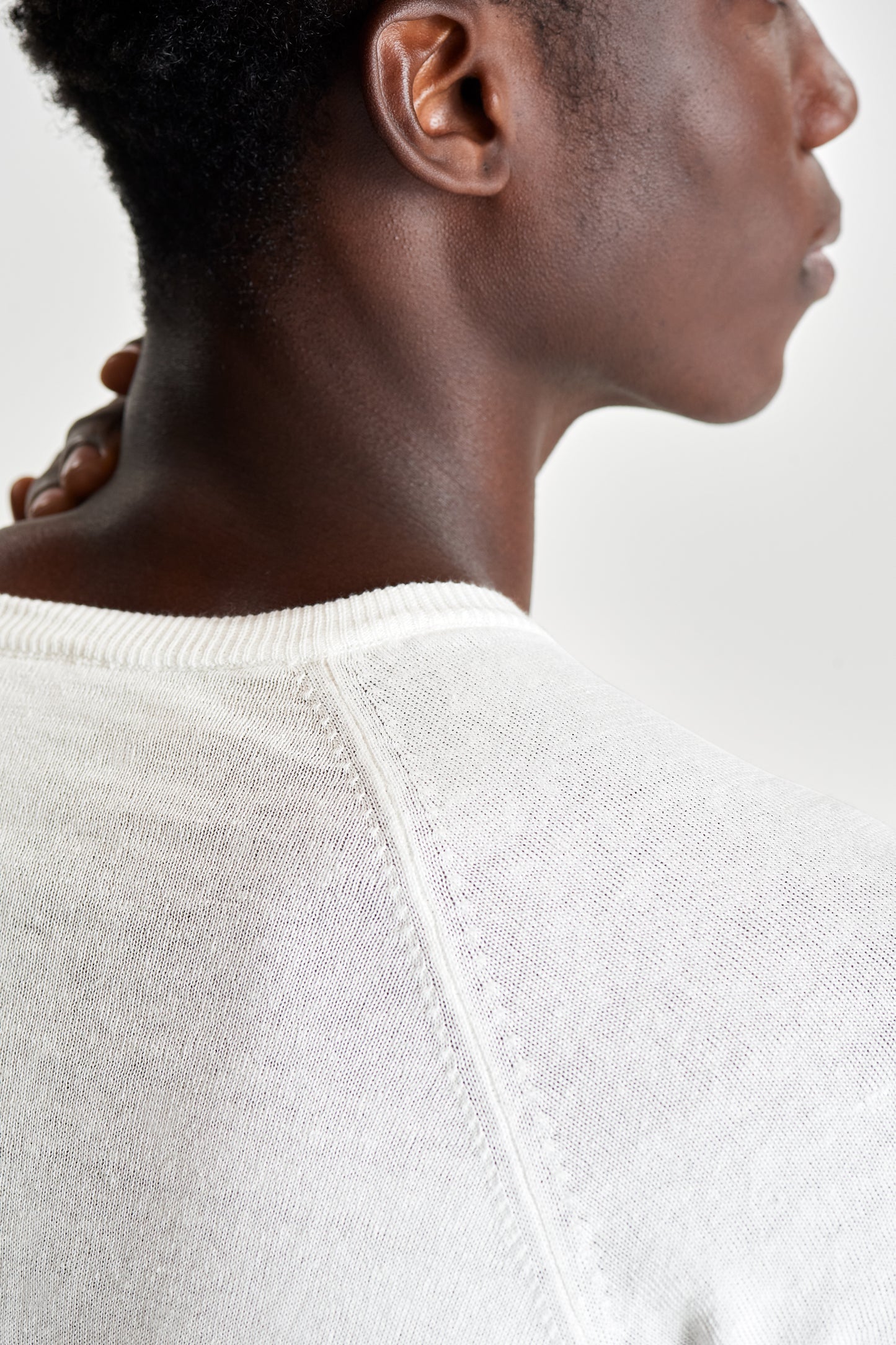 Knitted Cotton Raglan T-Shirt White Model Detail Image