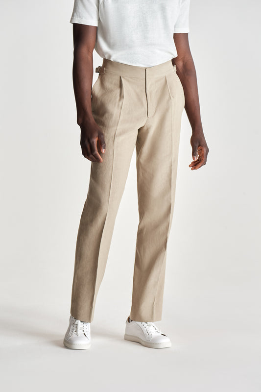Linen Wide Leg Easy Trousers Sand Model Front Close