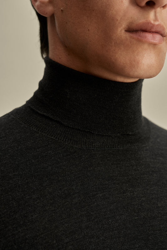 Merino Wool Extrafine Roll Neck Sweater Charcoal Model Neck Image