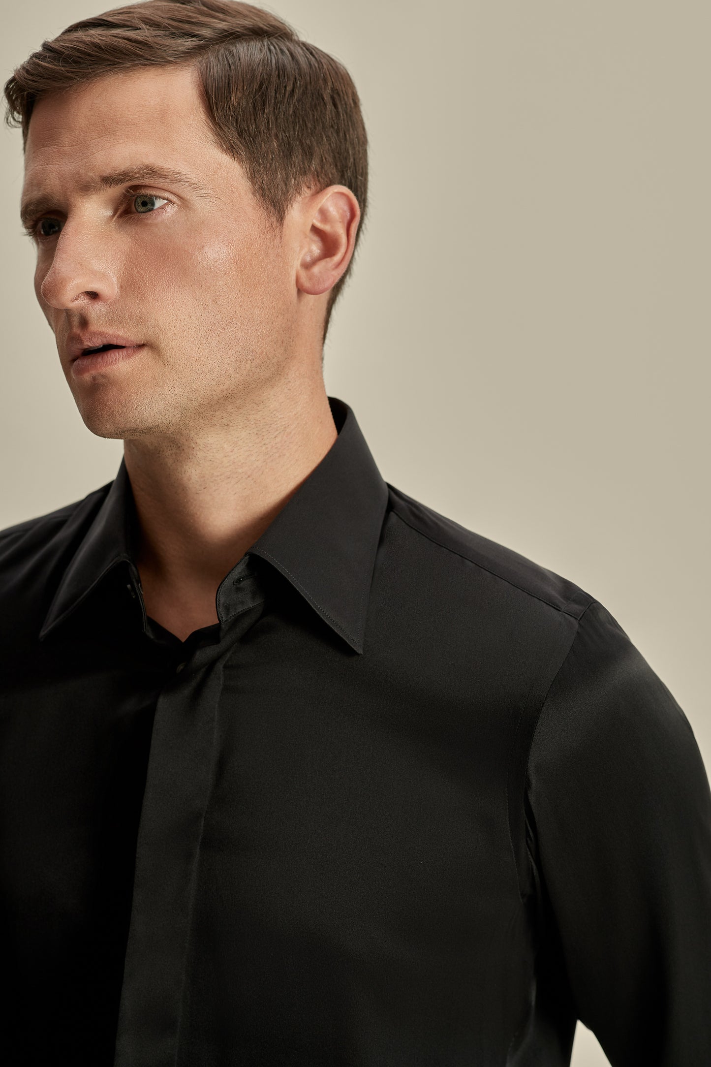 Silk Lecce Collar Fly Front Shirt Black Model Collar Image