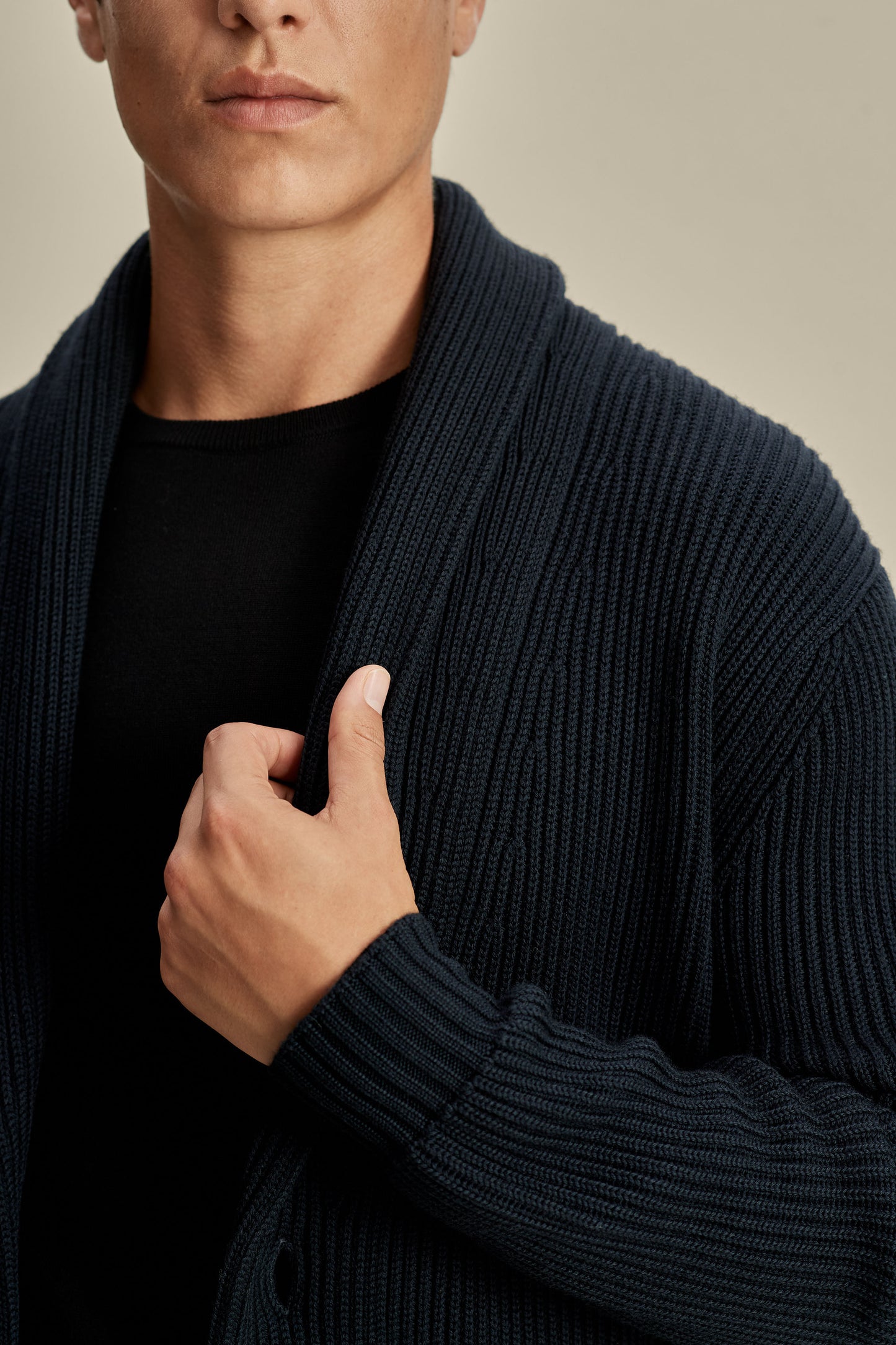 Merino Wool Single Breasted Shawl Cardigan Navy Model Collar Image