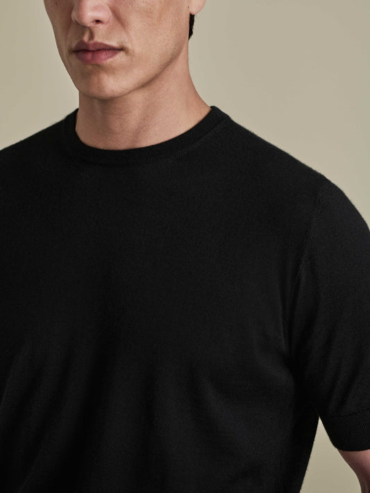 Cashmere Silk Ribbed T-Shirt Black Model Neck Image