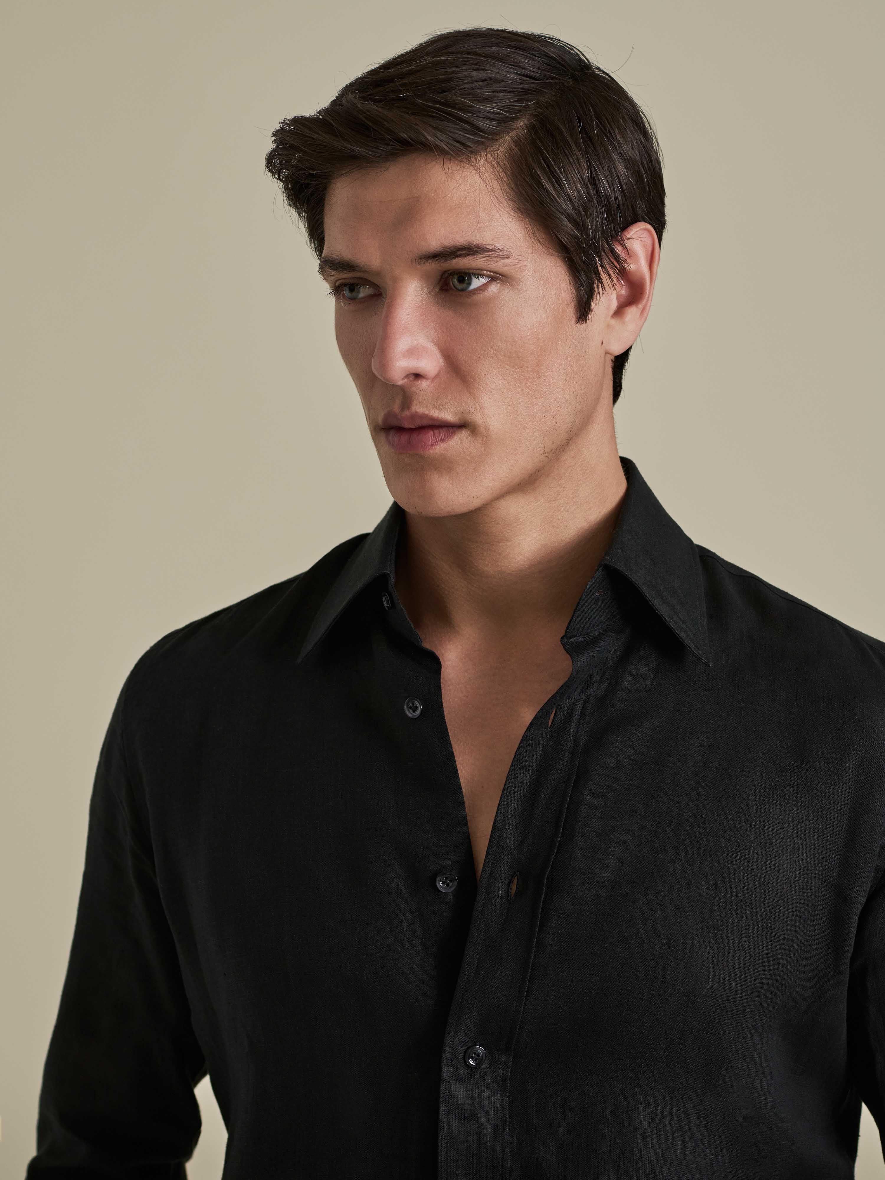 Linen Point Collar Shirt Black Model Neck Image