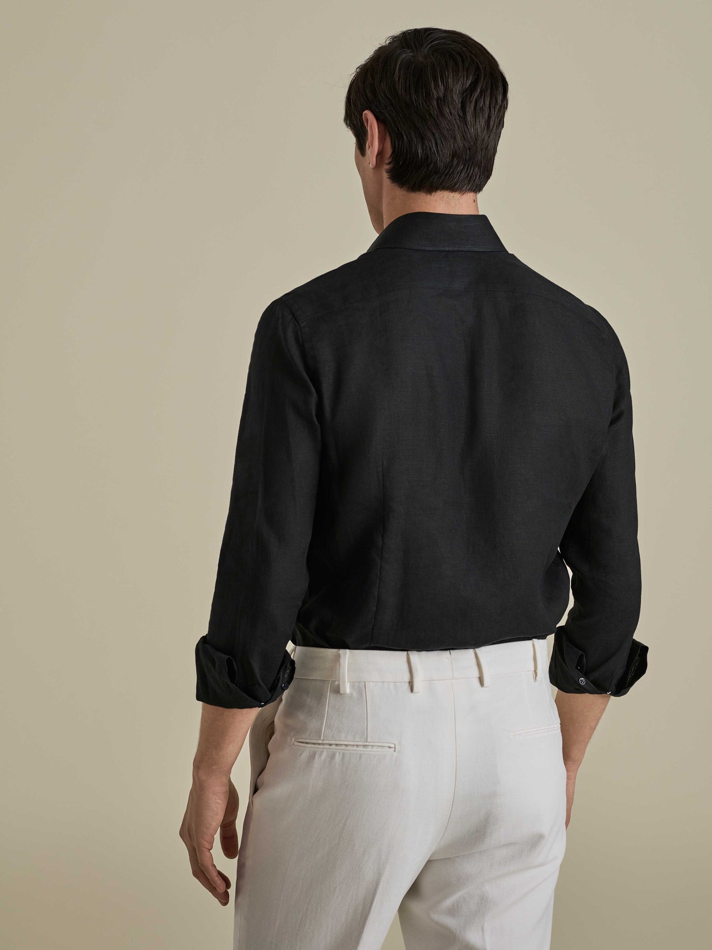 Linen Point Collar Shirt Black Model Back Image