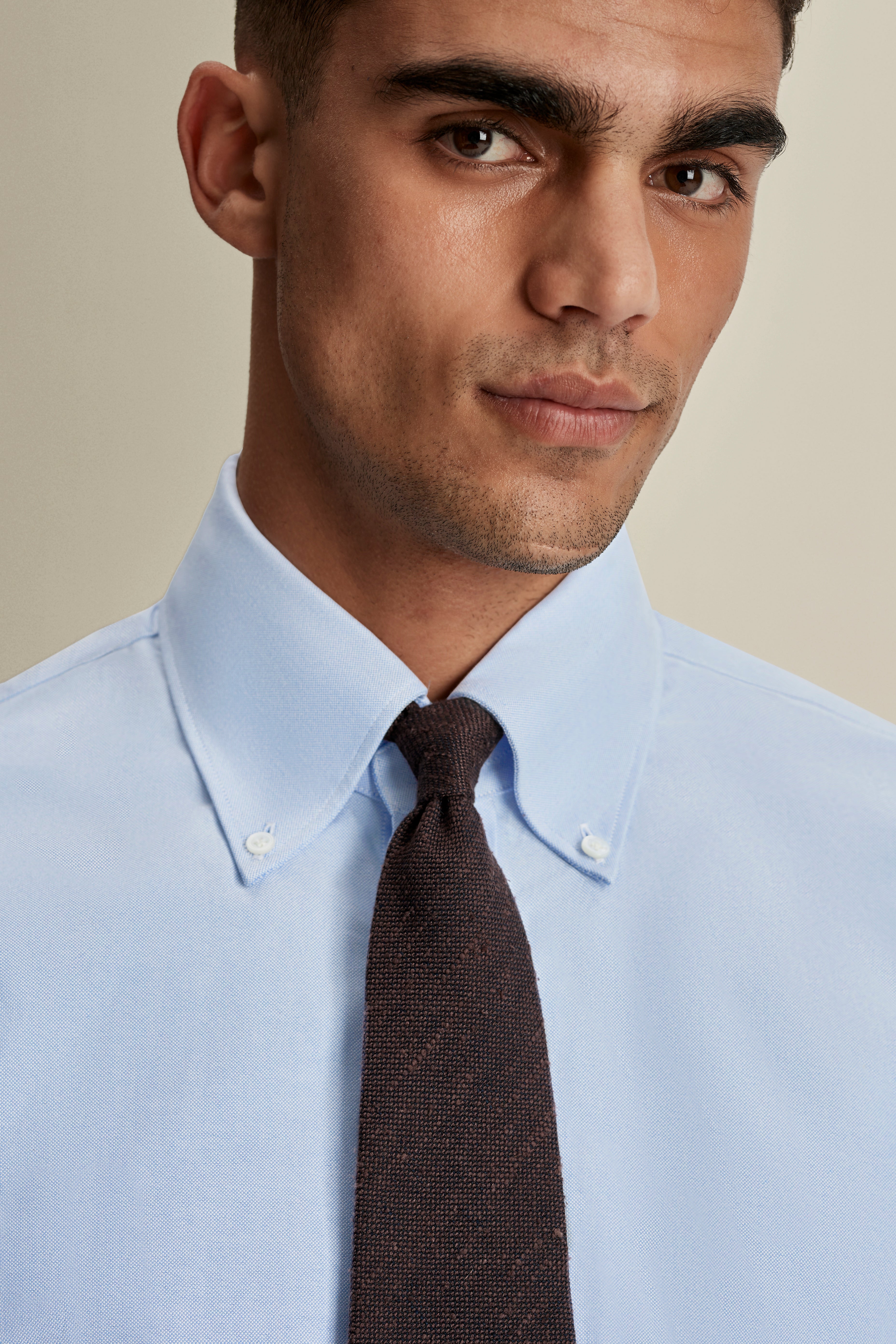 Cotton Casual Button Down Oxford Shirt Sky Blue Detail Model Image