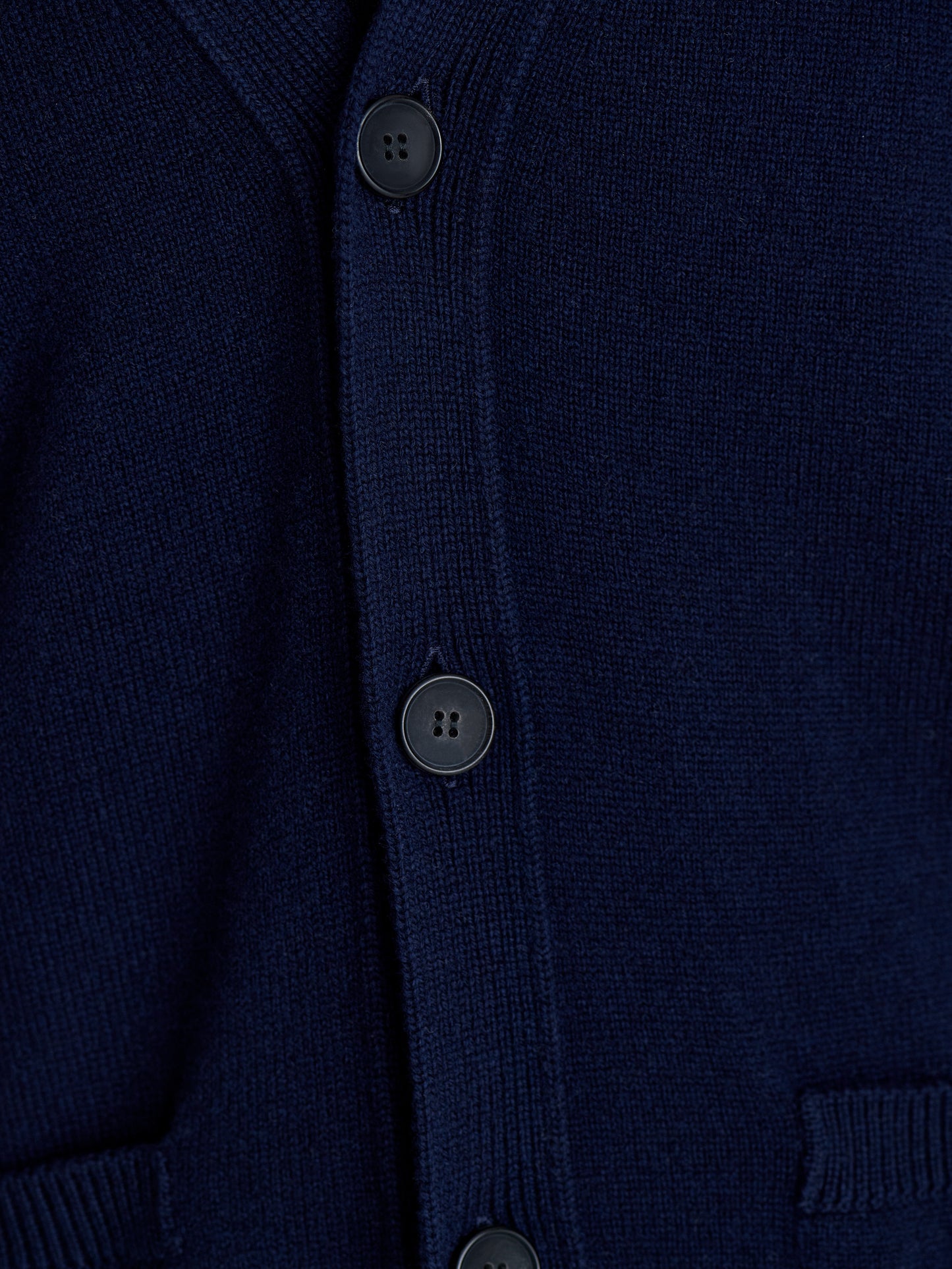 Wool Cashmere Lightweight Cardigan Navy Detail Model Image