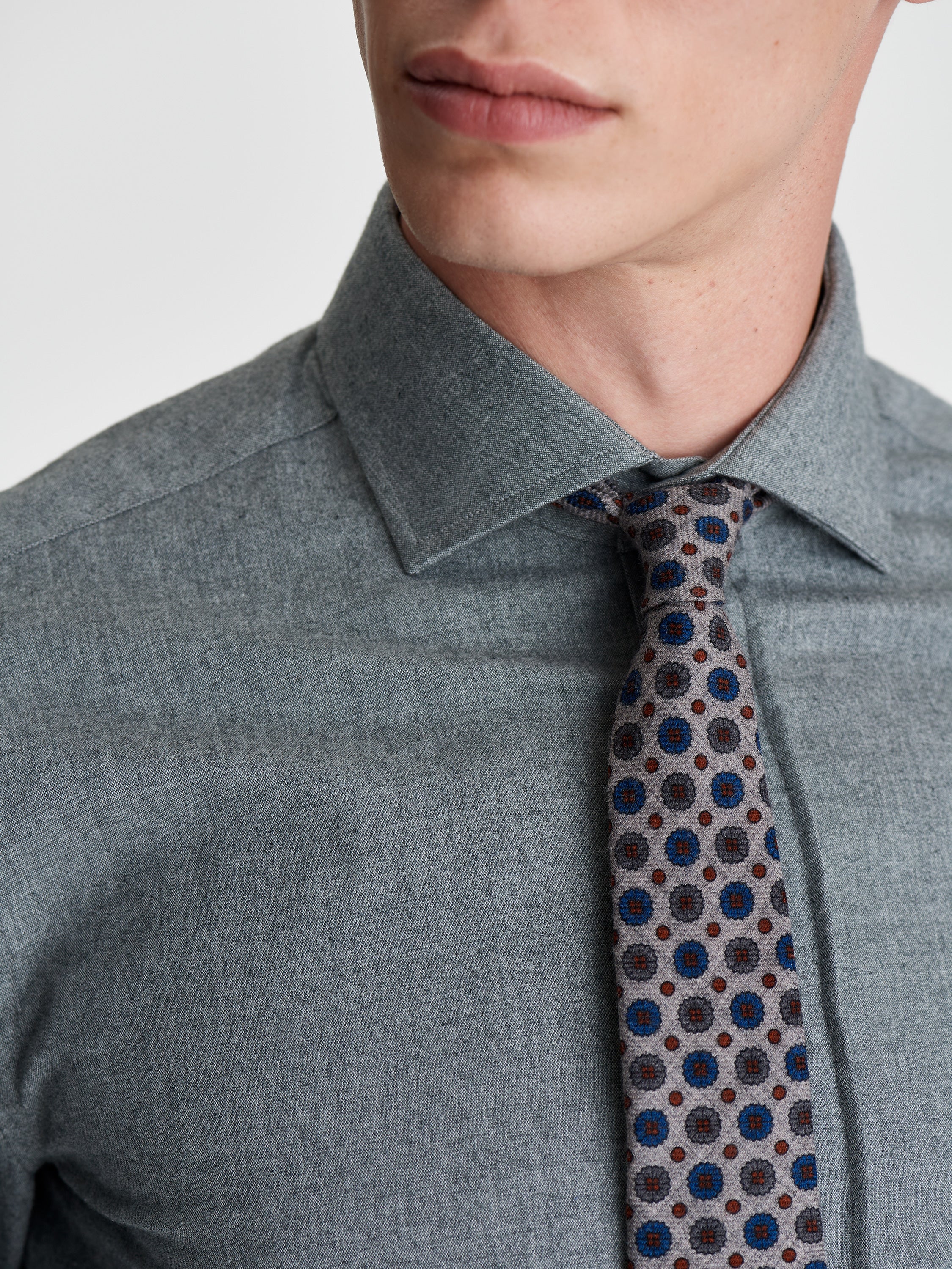 Flannel Cutaway Collar Shirt Slate Grey Detail Model Image