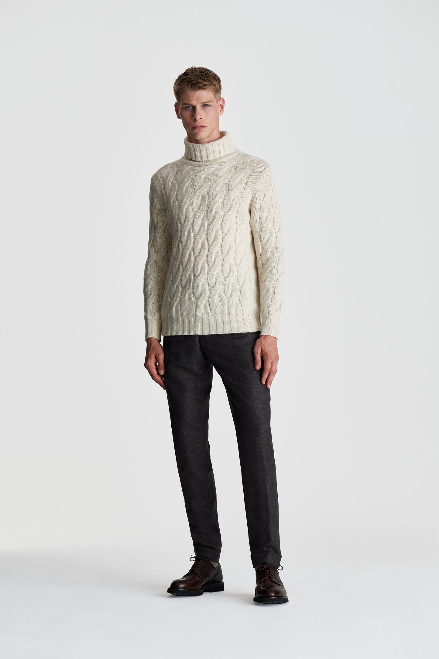 Chunky Cashmere Cable Knit Sweater Off-White Model Image