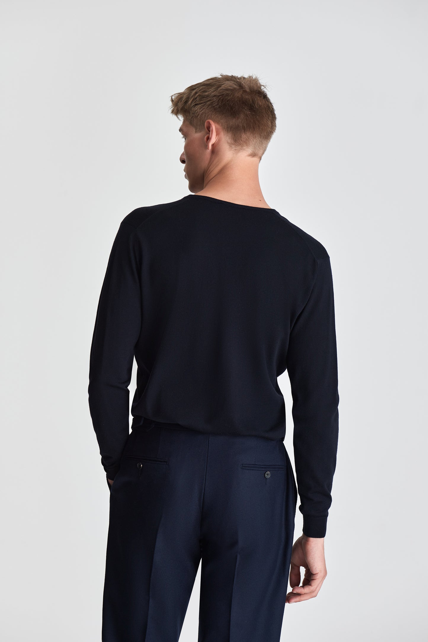 Merino Wool Extrafine V-Neck Sweater Navy Model Back Image