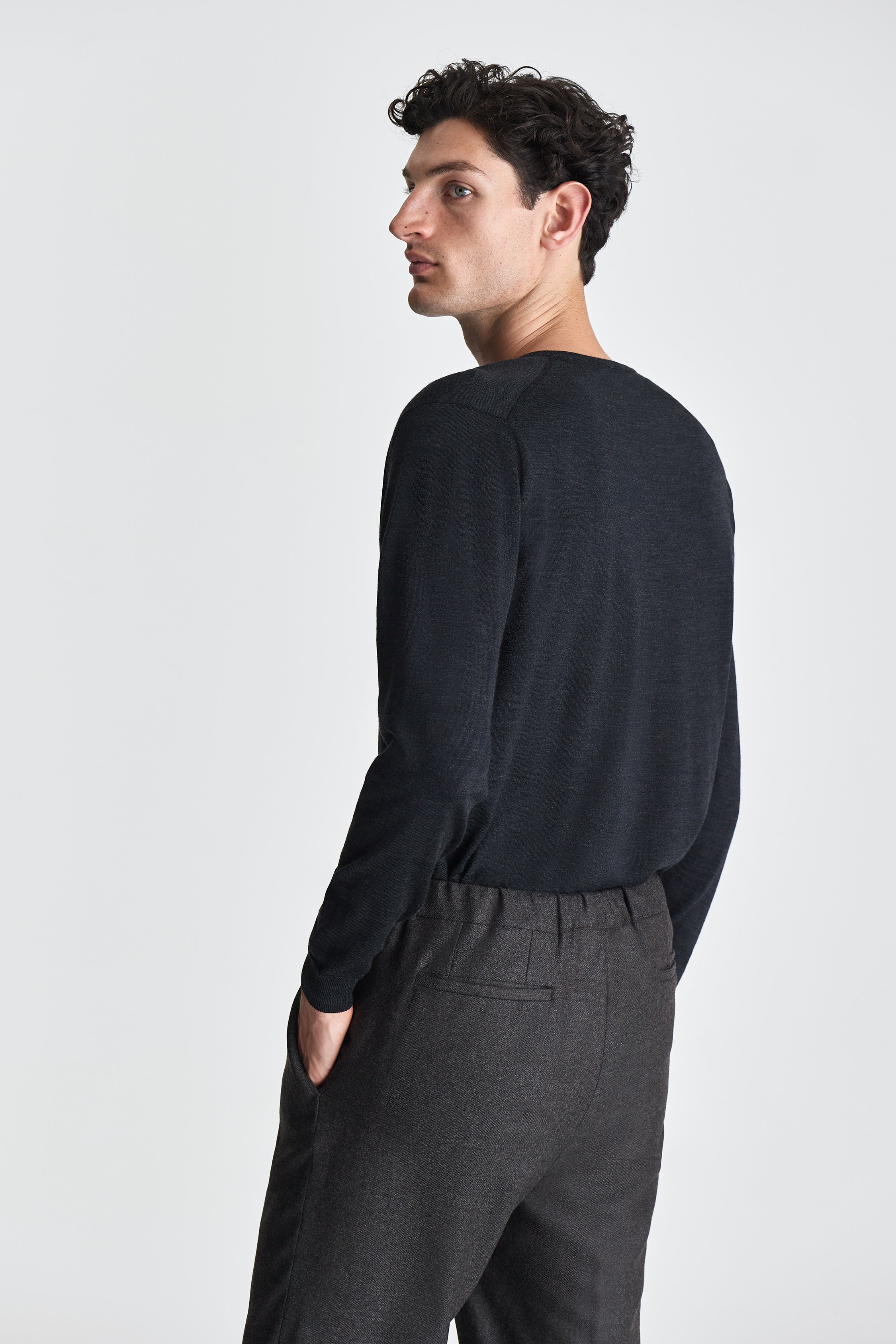 Merino Wool Extrafine V-Neck Sweater Grey Model Back Image