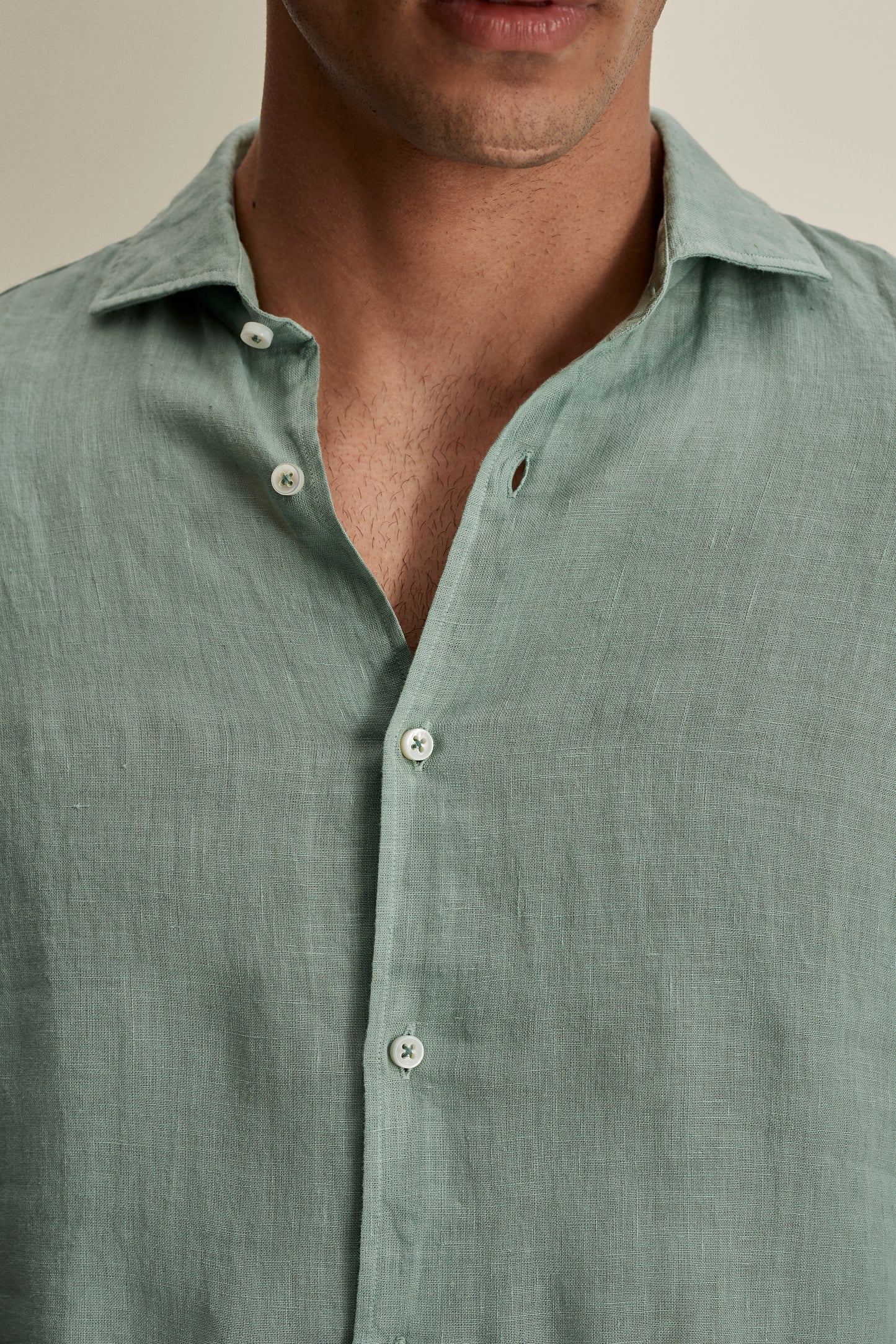 Linen Cutaway Collar Shirt Sage Detail Model Image