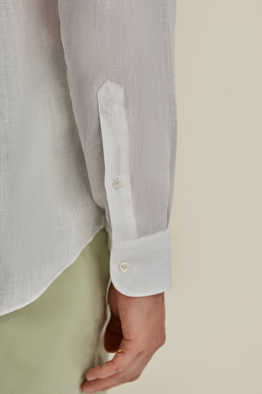 Linen Cutaway Collar Shirt White Detail Model Image