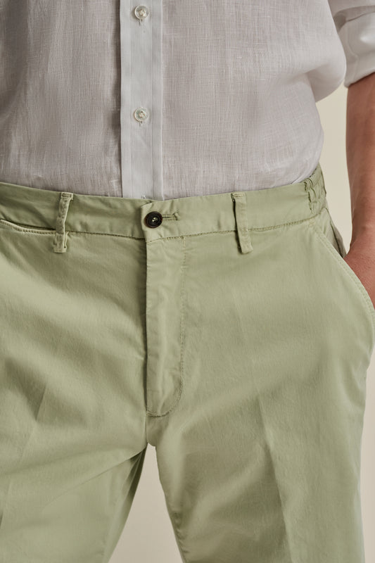 Cotton Flat Front Casual Shorts Detail Model Image
