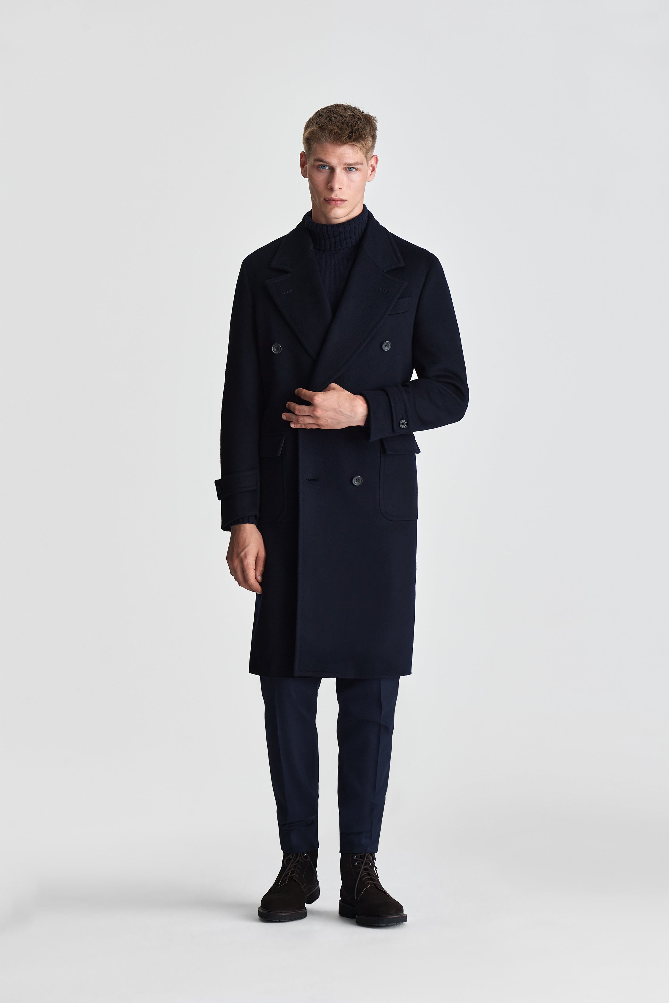 Cashmere Unstructured Double Breasted Overcoat Navy Model Closed Image