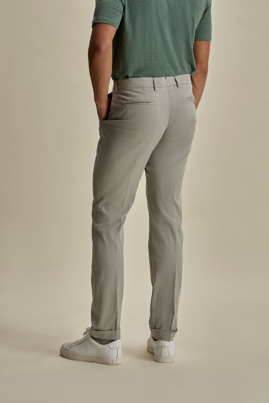 Cotton Single Pleat Chinos Taupe Back Mid Crop Model Image