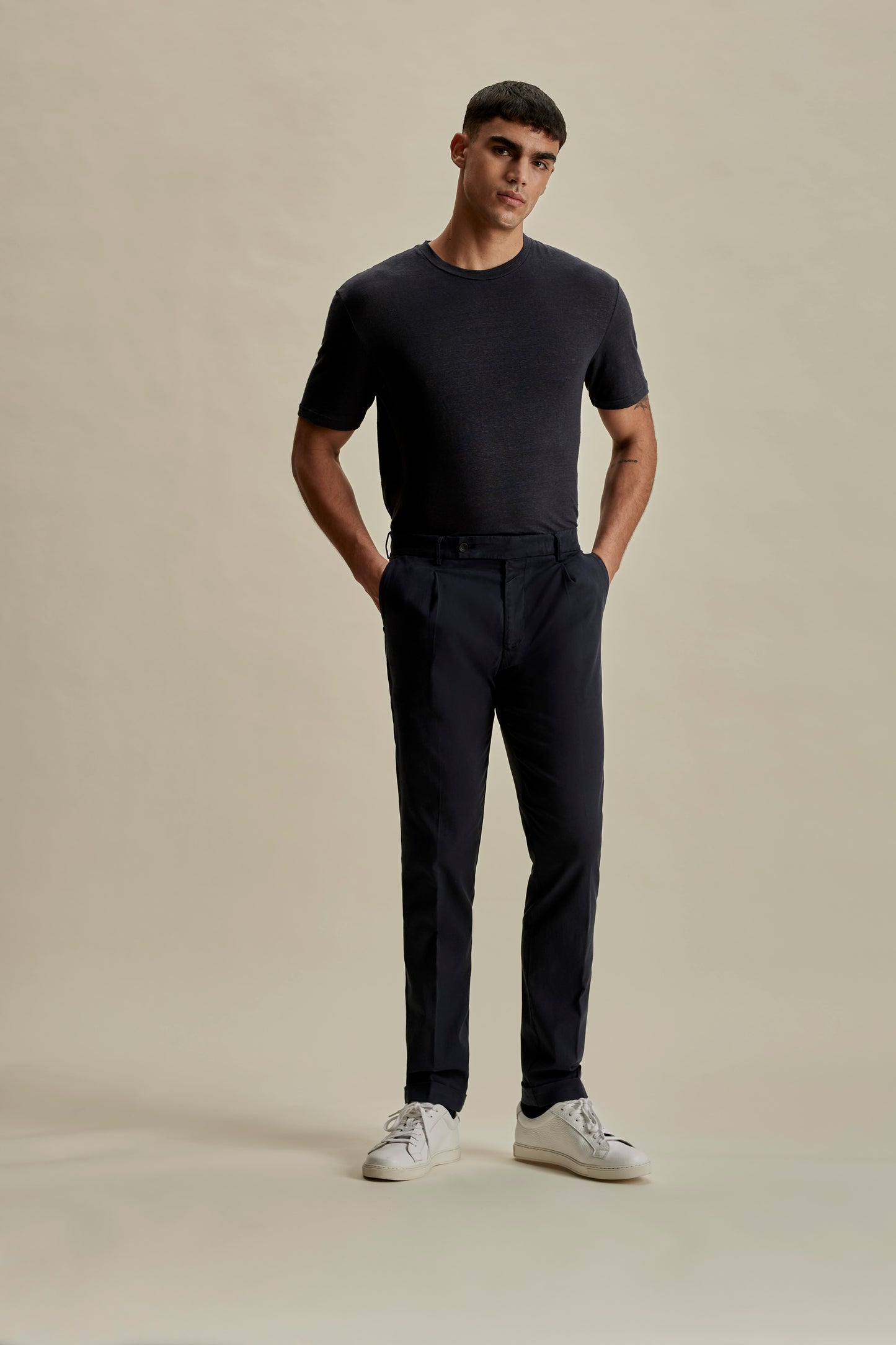Linen Jersey T-Shirt Navy Full length Model Image