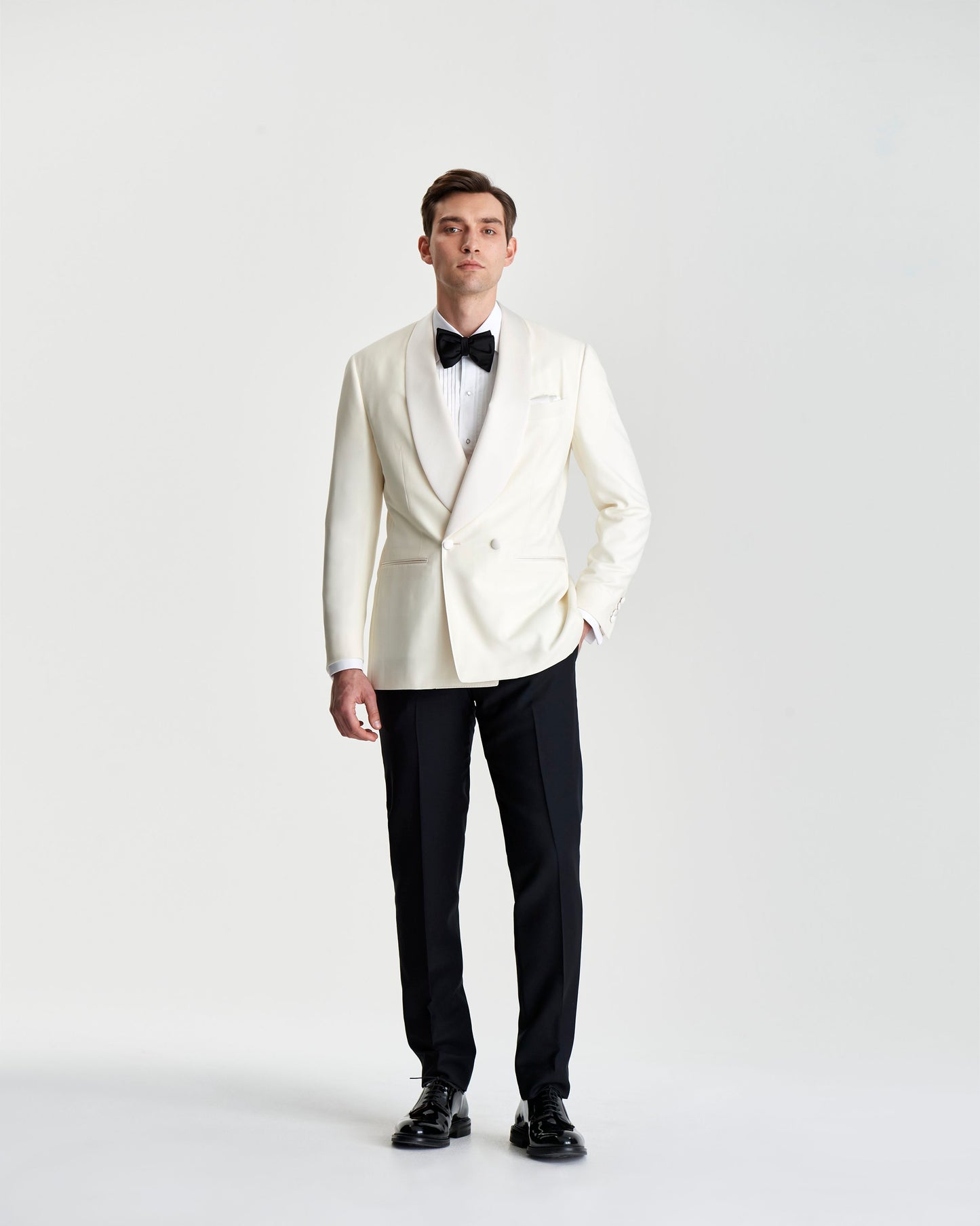 Wool Double Breasted Shawl Lapel Dinner Jacket White Model