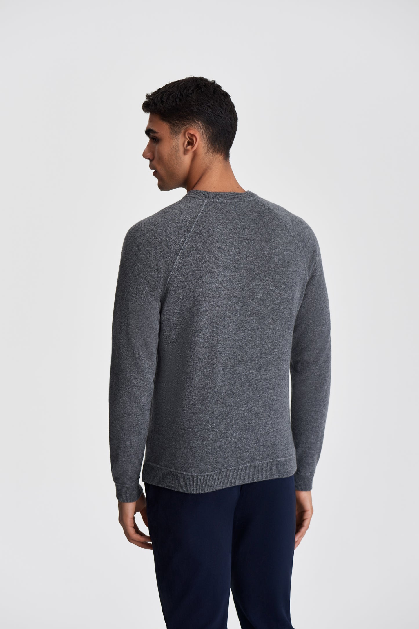 Wool Cashmere Raglan Crew Neck Sweater Grey Model Back Image