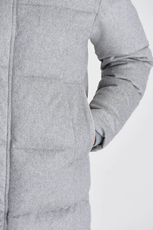 Cashmere Quilted Long Parka Grey Model Pocket Image