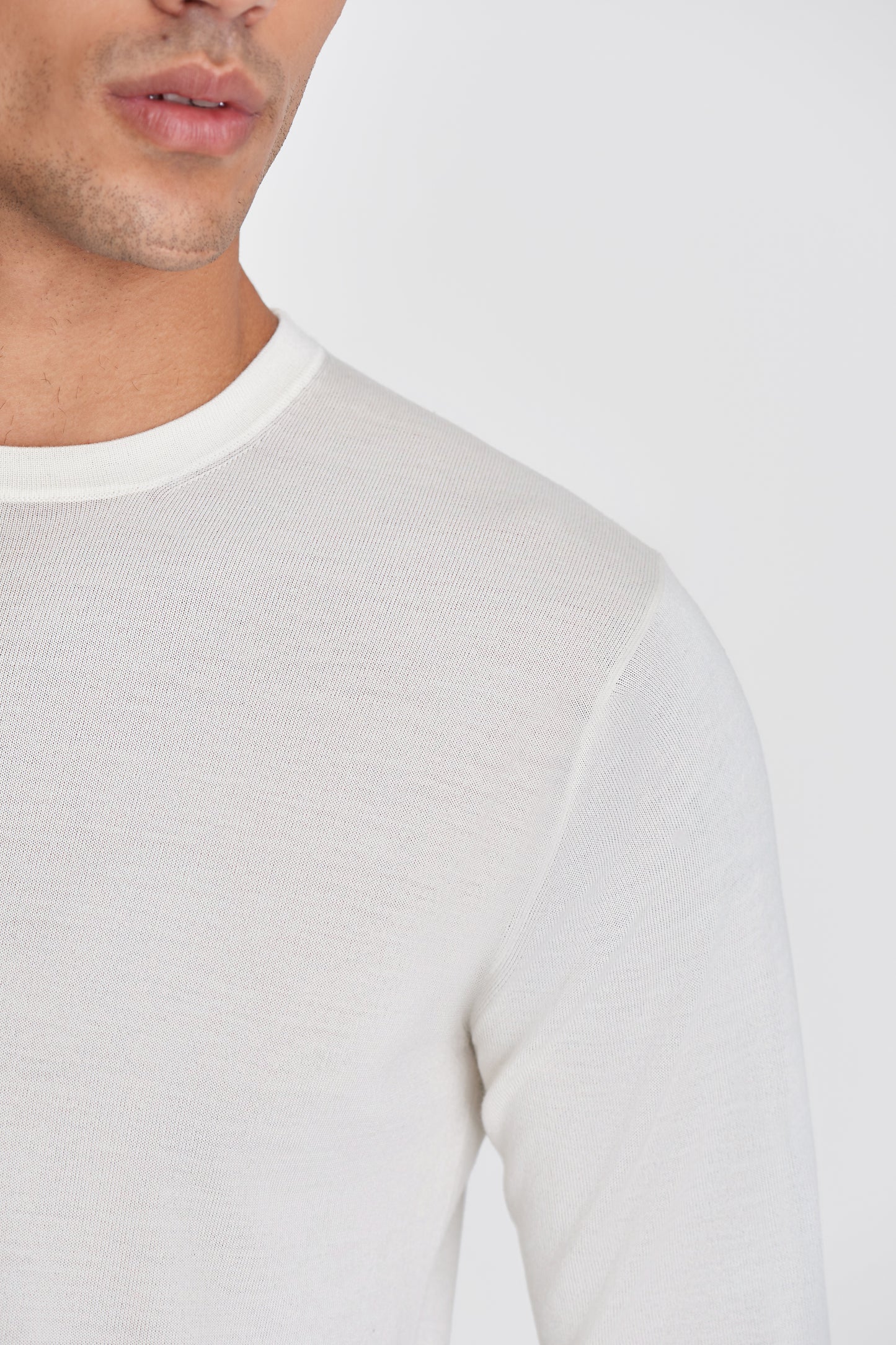 Wool Long Sleeve relaxed Fit T-Shirt Off White Model Neck Image