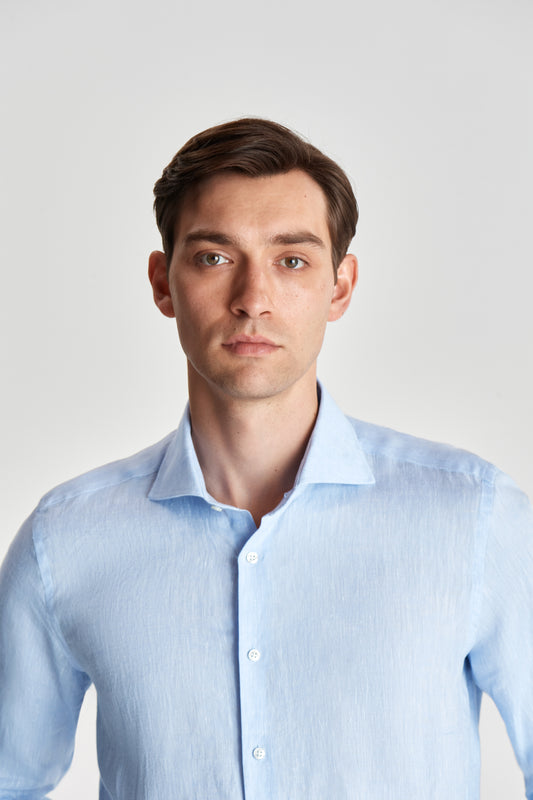 Cutaway Collar Linen Shirt Slate Blue Model Detail Image