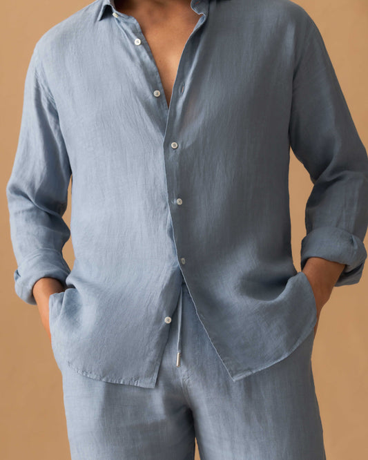 Linen Cutaway Collar Shirt Denim Model Close Image