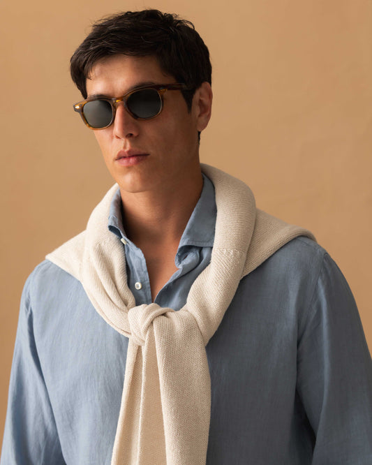 Linen Cutaway Collar Shirt Denim Model Collar Image