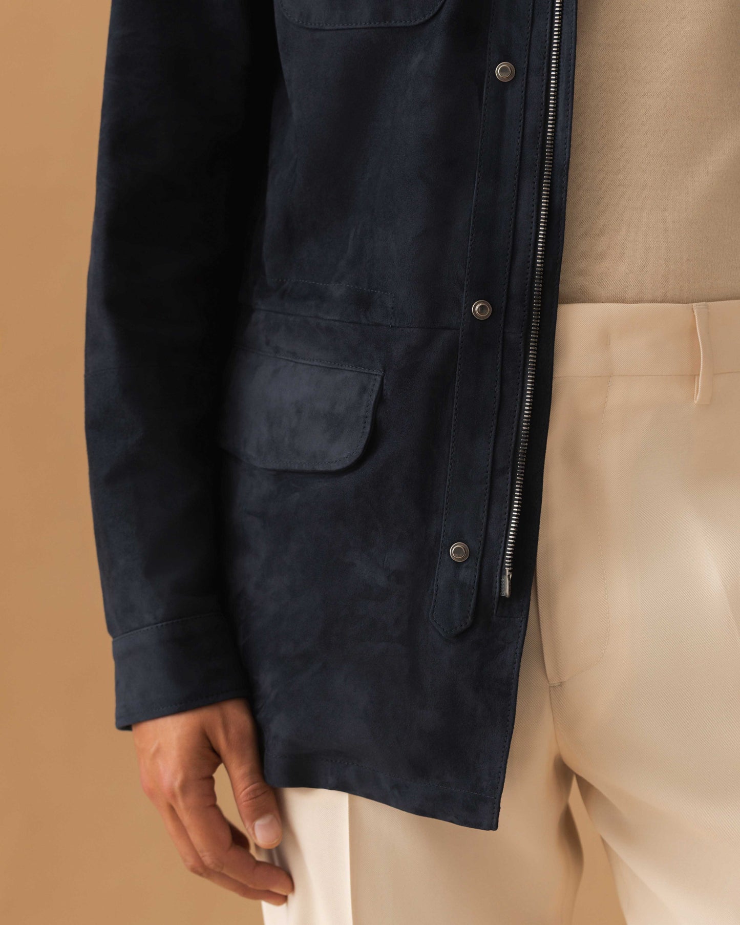 Suede Field Jacket Navy Model Pocket Image
