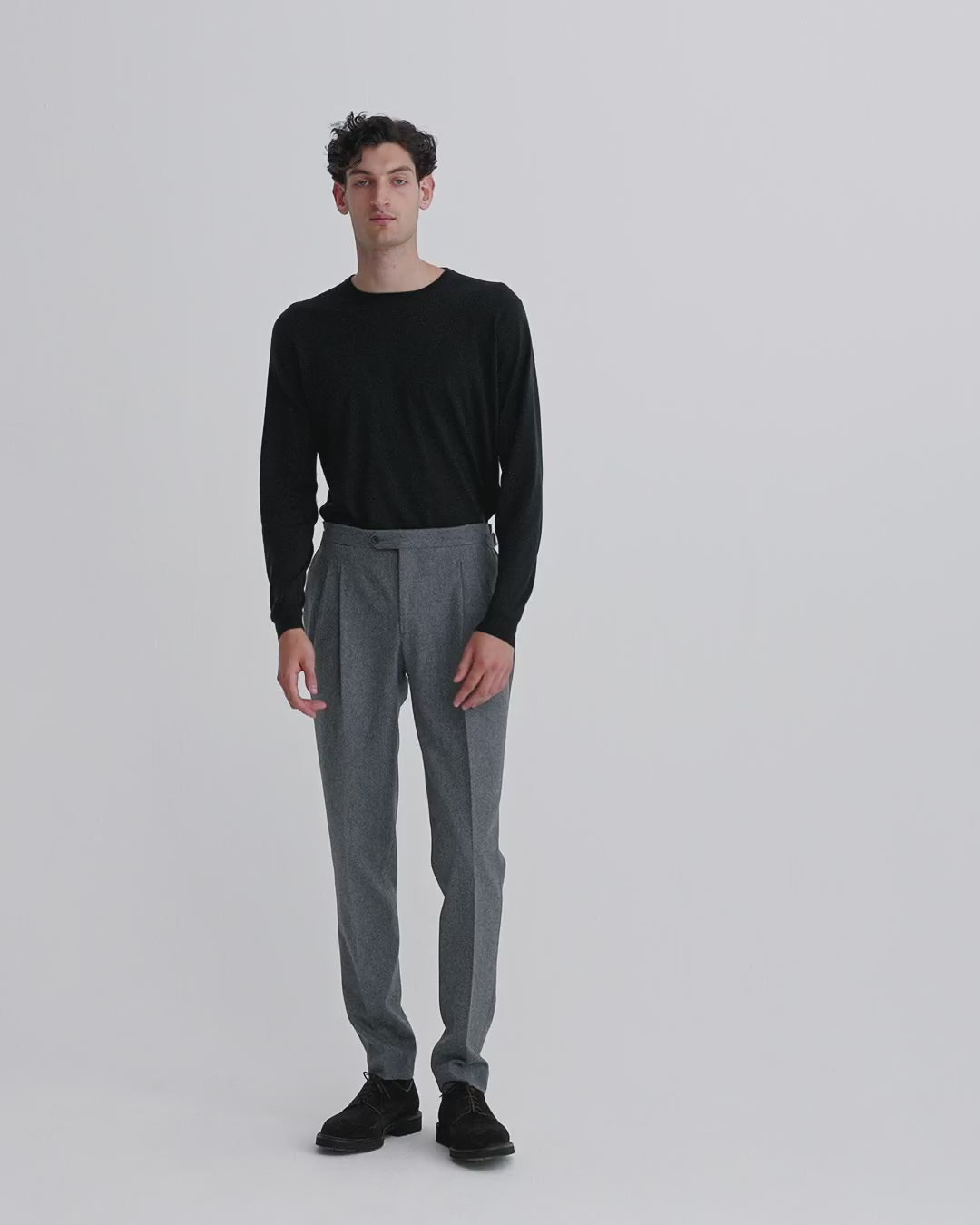 Merino Wool Extrafine Crew Neck Sweater Forrest Green Model Video