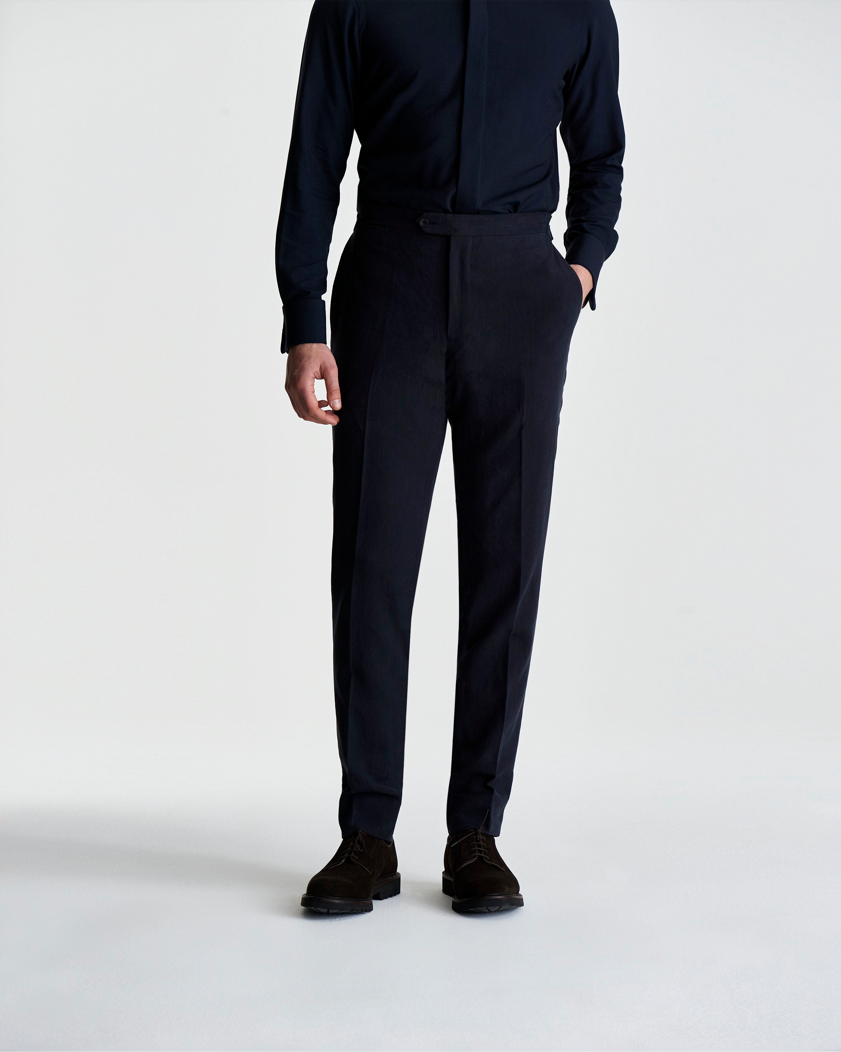 Unstructured Single Breasted Linen Suit Navy Model Trousers
