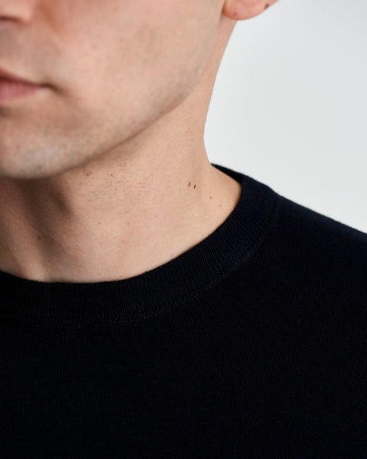 Fine Gauge Cotton Sweater Navy Model Neckline detail