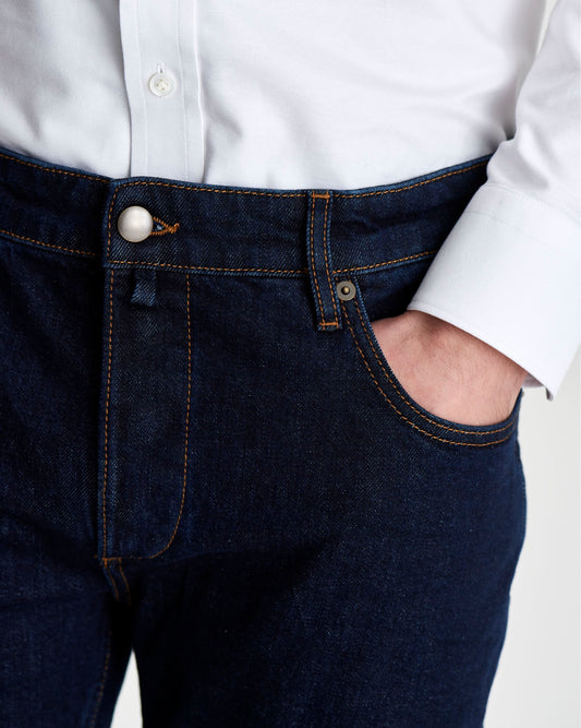 Five Pocket Denim Jeans Dark Blue Model Pocket Detail
